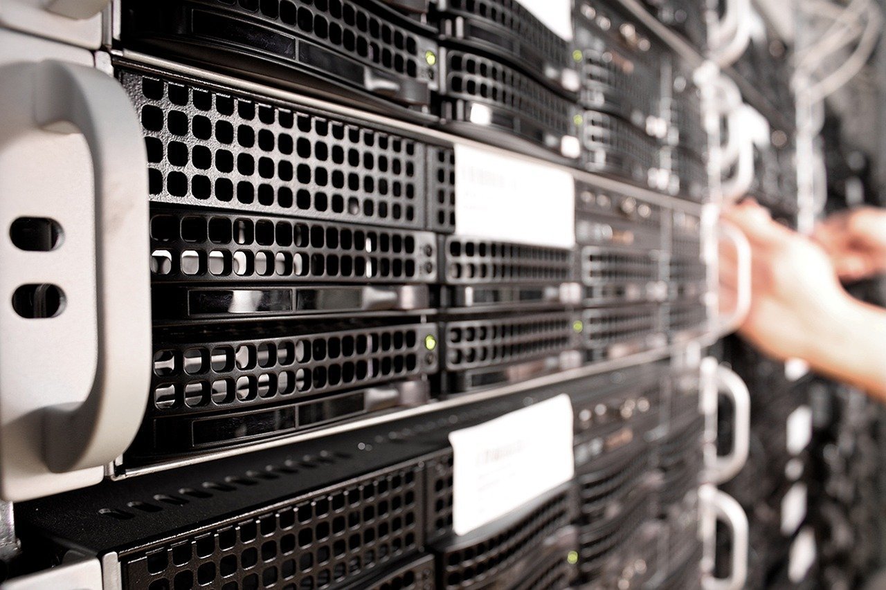 Types of Servers | What is a Server - their Advantages and Disadvantages